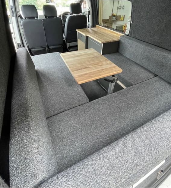 Переоборудование Sprinter в кемпер