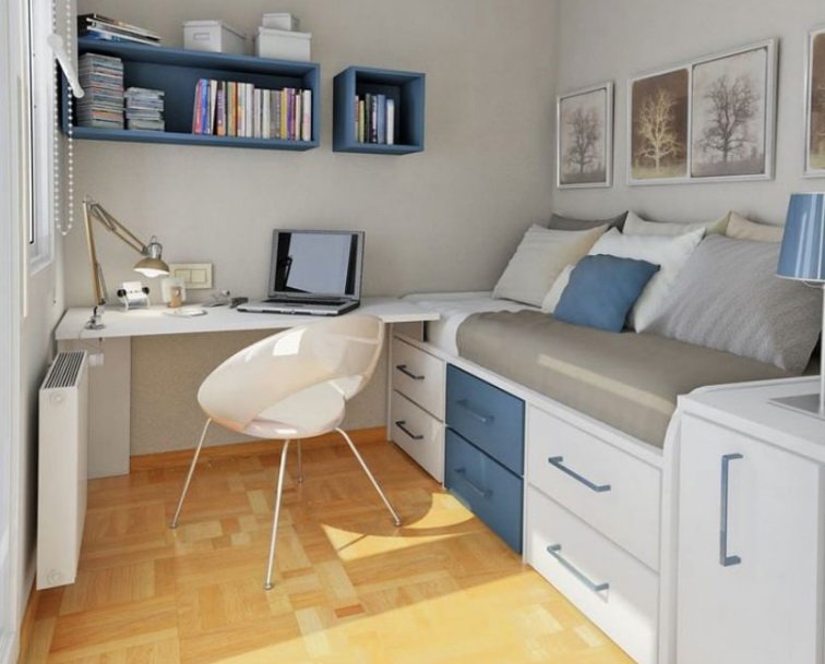 Как можно поставить мебель в маленькой комнате?