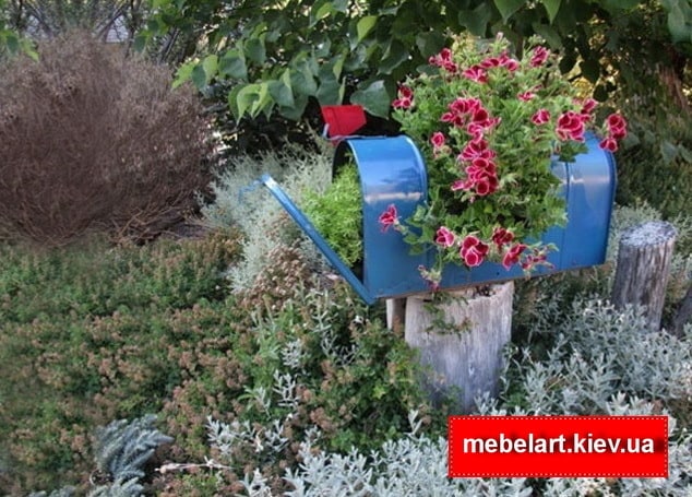 почтовый ящик с цветами