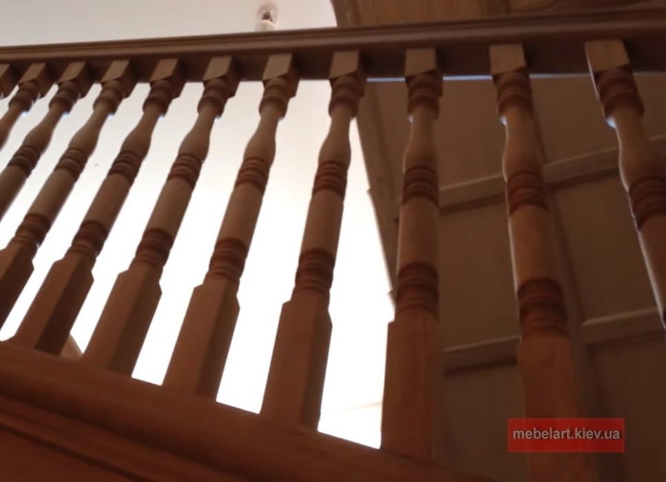 реставрация деревянной лестницы