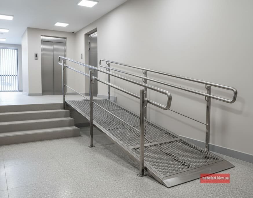 прямой пандус из металла