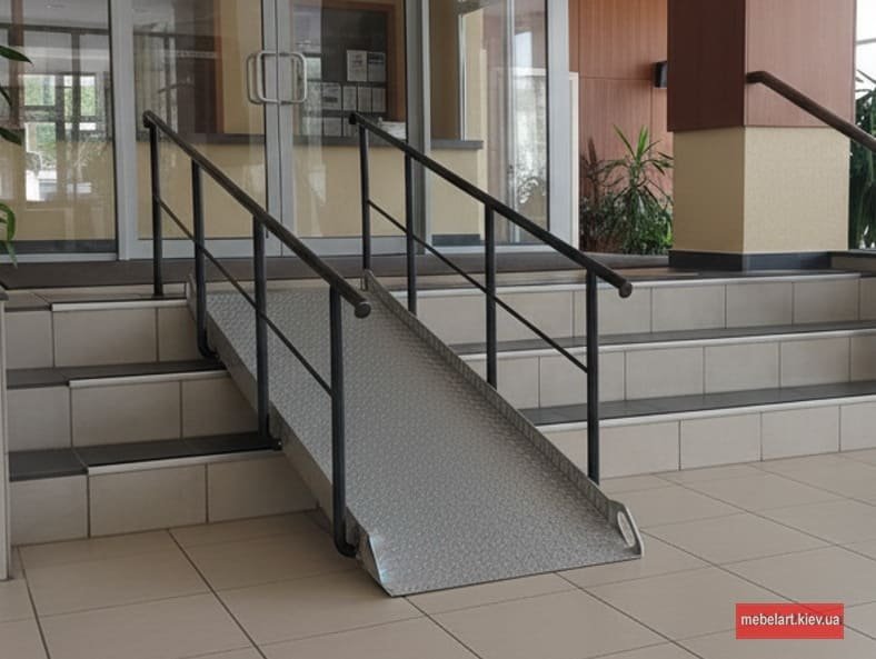 Пандус стационарныйиз металлла