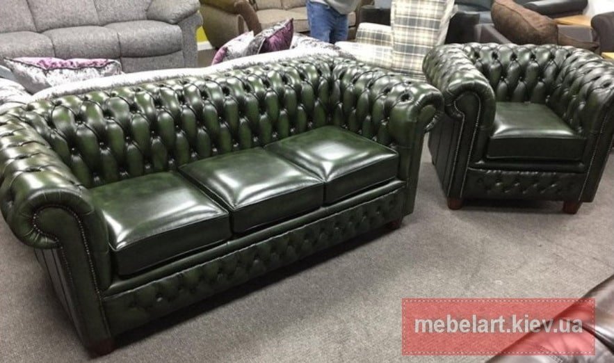 зеленый диван и кресло честер