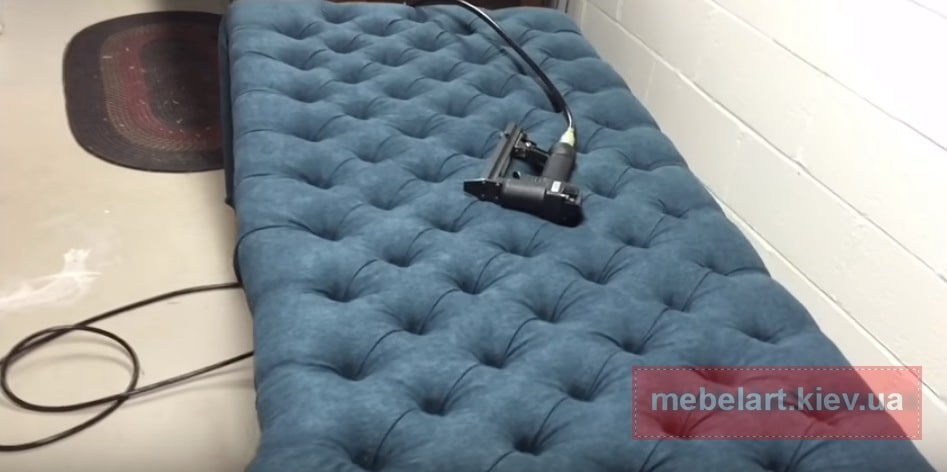 как делают мягкие кровати под заказ Киев