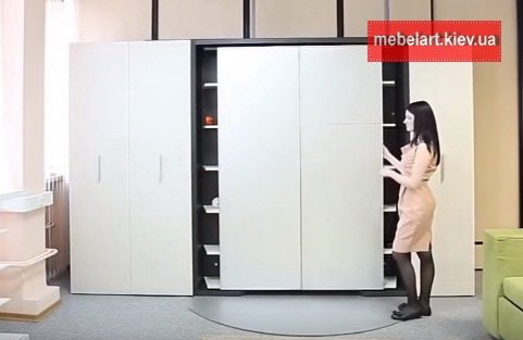 Виготовлення шаф-купе з розумним наповненням Розумна шафа-купе з дзеркальними фасадами та прихованими секціями