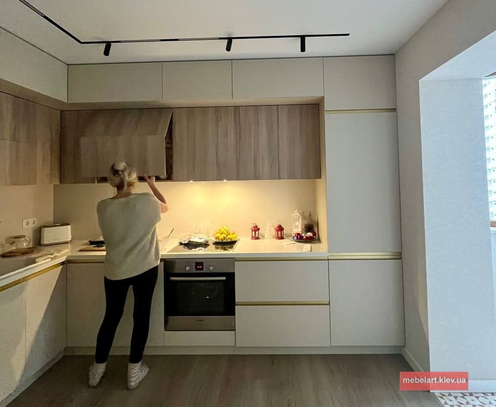 Ексклюзивні рішення для кухонь на замовлення Виготовлення кухонного острова з дуба