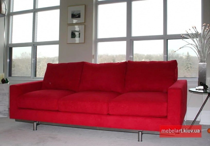 нестандартный диван в гостинную красного цвета