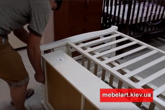 Видео Как отремонтировать старую кровать