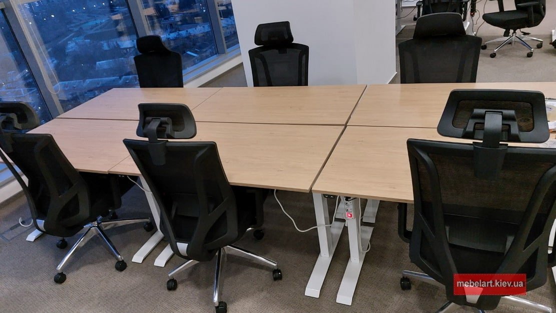 столы для бизнес центра Парус