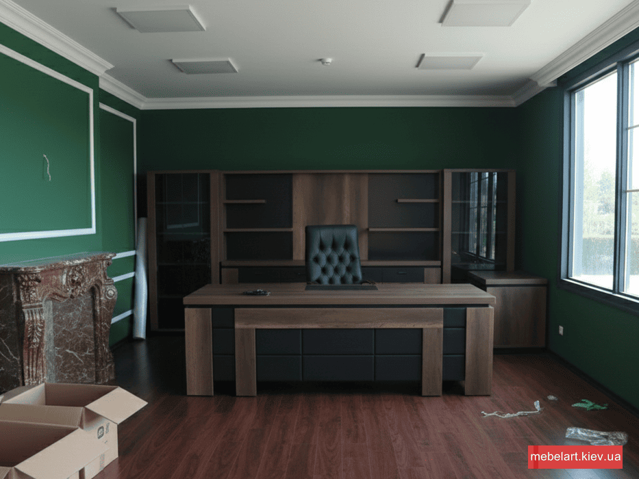 деревянный стол для руководителя