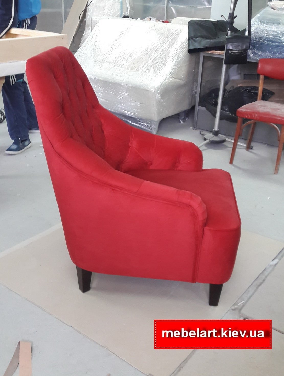красное кресло на заказ